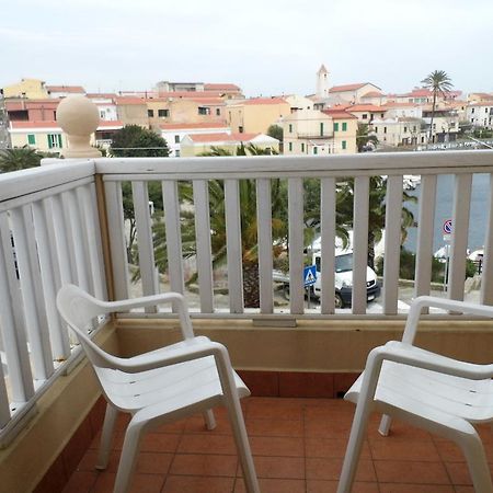 Lina Hotel Stintino Eksteriør billede