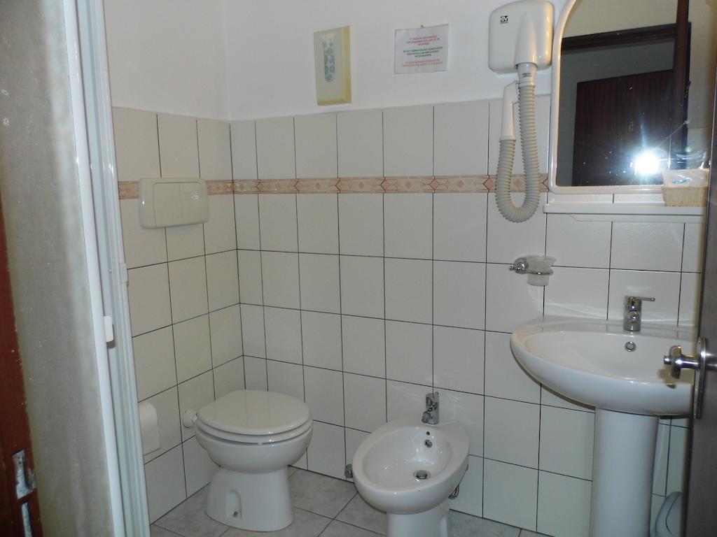 Lina Hotel Stintino Værelse billede